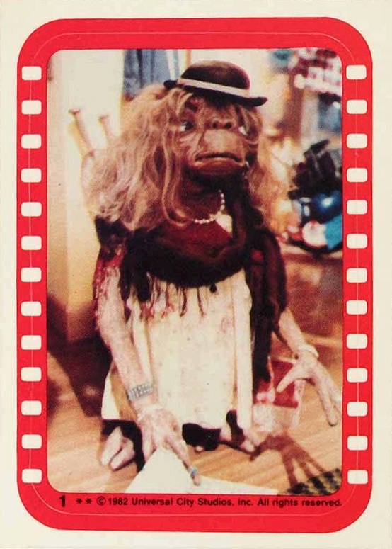 1982 Topps E.T. E.T. Dressed As Woman #1 Non-Sports Card