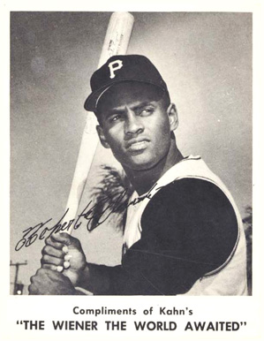 1963 Kahn's Wieners Roberto Clemente # Baseball Card