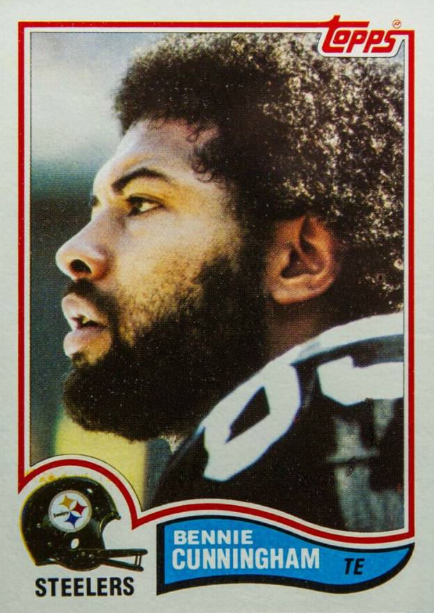 1982 Topps Bennie Cunningham #207 Football Card